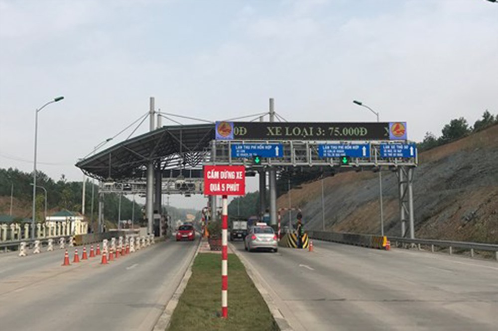 Trạm thu phí đặt tại Km72+930 tuyến đường Thái Nguyên - Chợ Mới (tuyến mới) chính thức khai thác sáng 25.1.2018. Ảnh: A.C