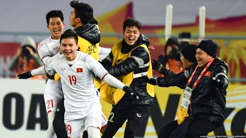 Đội tuyển U23 Việt Nam ăn mừng chiến thắng trước Qatar hôm 23.1. Ảnh: Fox Sport Asia
