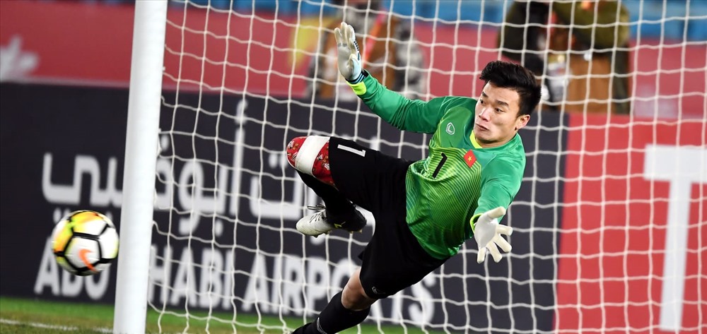 Thủ môn Bùi Tiến Dũng hay cầu thủ Nguyễn Quang Hải đã có một giải đấu ấn tượng nhưng không sở hữu danh hiệu cá nhân nào. Ảnh: AFC