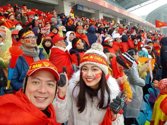 Sao Việt hào hứng khi chứng kiến trực tiếp trận đấu lịch sử