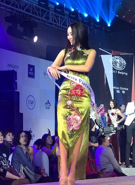 Kiko Chan nhận thêm giải Trang phục dạ hội đẹp nhất