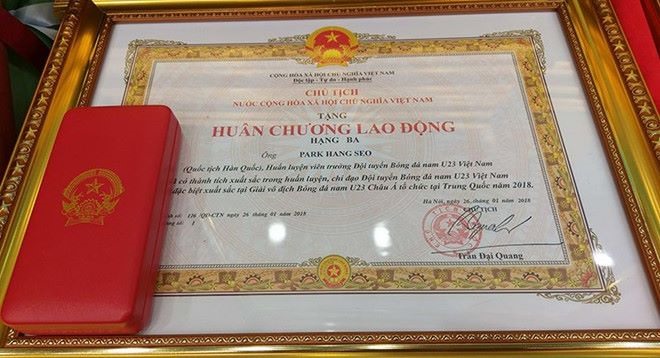 Huân chương Lao Động hạng Ba tặng HLV Park Hang-seo.