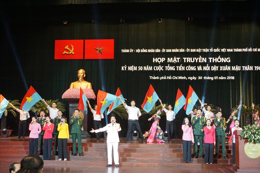 Chương trình văn nghệ tại buổi Họp mặt truyền thống Kỷ niệm 50 năm cuộc Tổng tiến công và nổi dậy Xuân Mậu Thân 1968. 