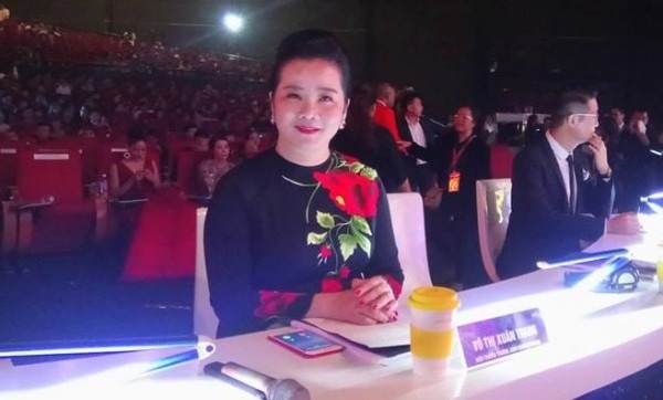Bà Xuân Trang trong đêm chung kết cuộc thi Hoa hậu Hoàn vũ Việt Nam 2017 