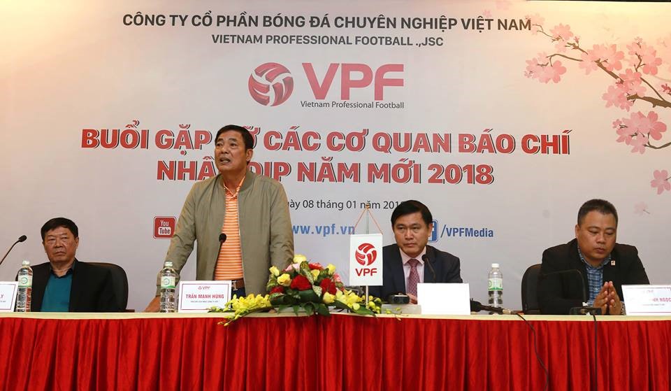 Ông Trần Mạnh Hùng - Phó Chủ tịch HĐQT VPF phát biểu thẳng thắn. Ảnh: H.Đ