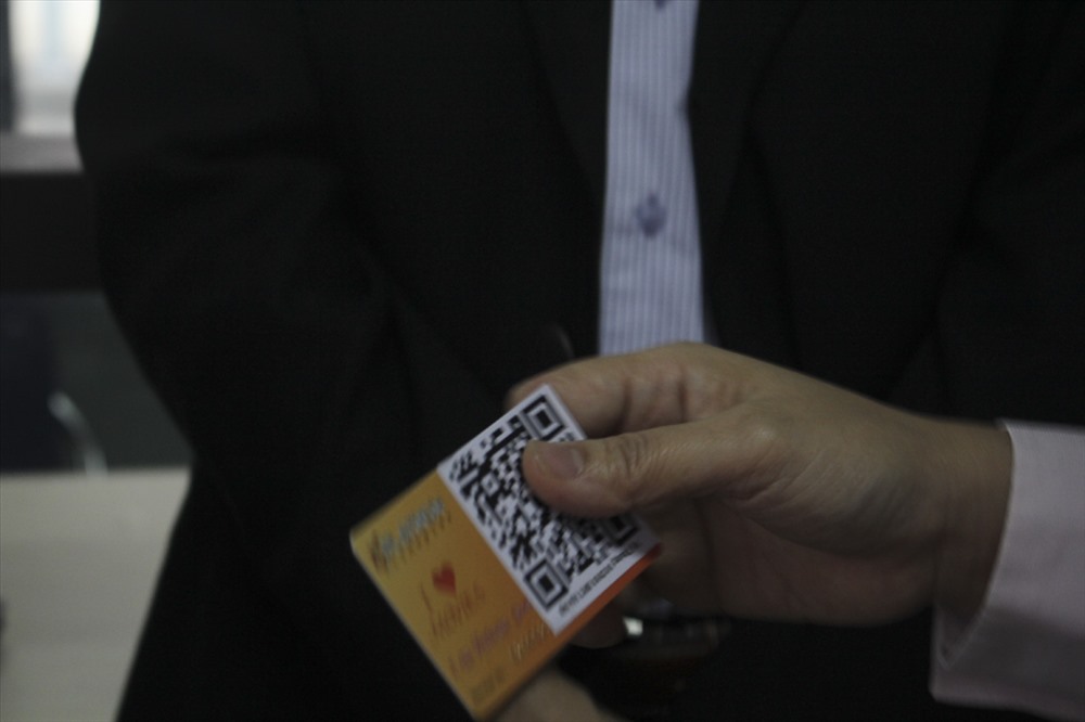 Các loại thẻ, vé điện tử sử dụng trên tuyến buýt nhanh BRT, vé tháng 1 tuyến sử dụng thẻ NFC, chất liệu nhựa tổng hợp, độ bền cao; vé lượt sử dụng vé giấy in trực tiếp từ thiết bị cầm tay, có mã kiểm tra QR code