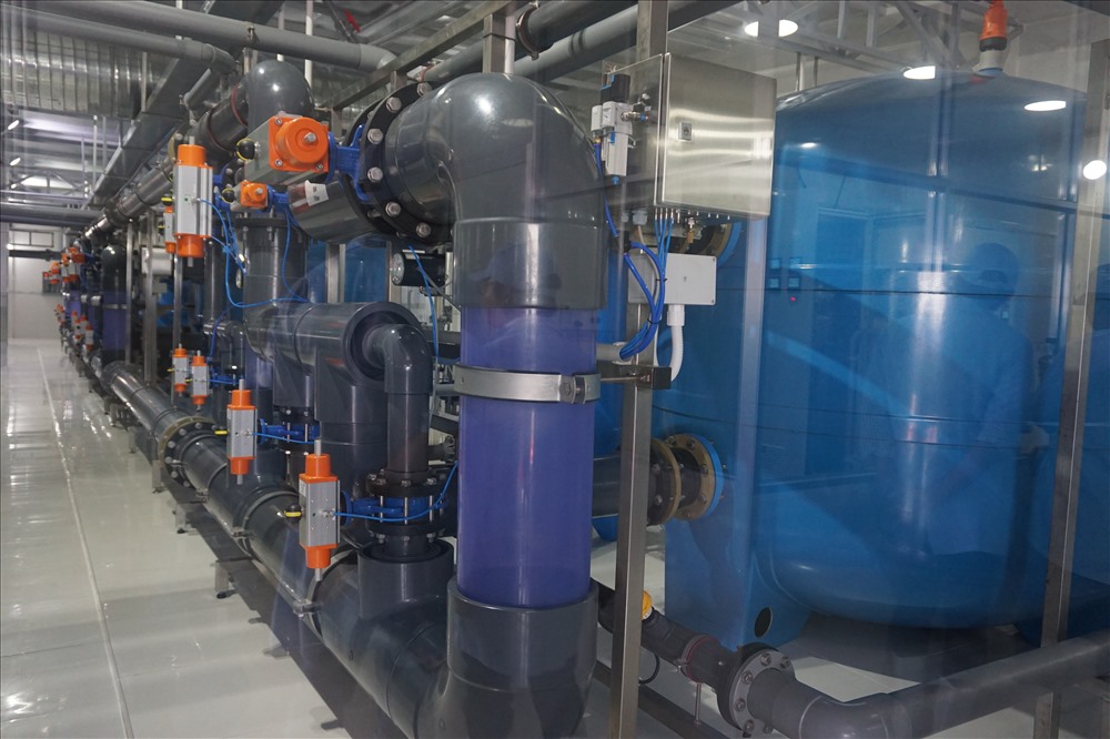 Nhà máy lọc nước hiện đại nhất Việt Nam phục vụ cho việc nuôi tôm (ảnh Nhật Hồ)