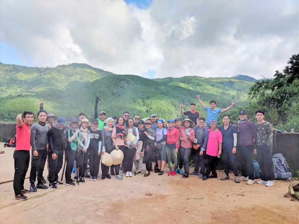 “Check-in” tại đập Tân Sơn. Ảnh: 