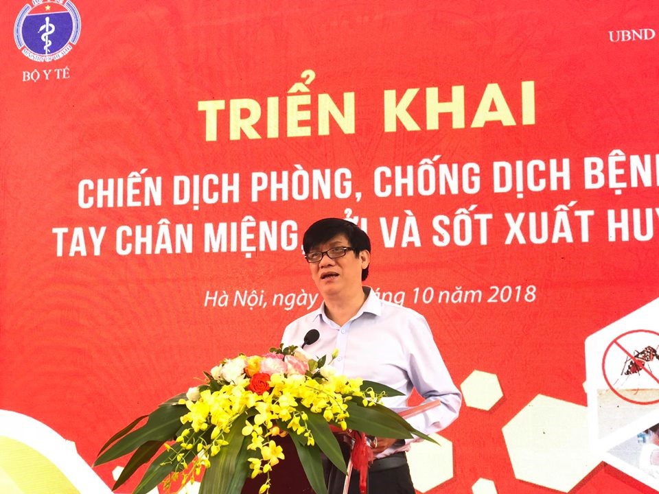 Thứ trưởng Bộ Y tế Nguyễn Thanh Long phát biểu tại buổi lễ. Ảnh: BYT