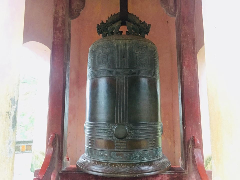 Đại Hồng Chuông trong chùa Thiên Mụ. Ảnh: PĐ.