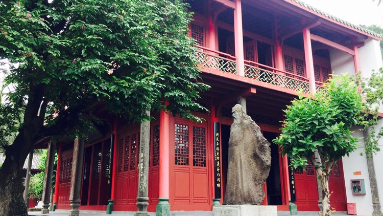Đền Ngũ Công trên đảo Hải Nam