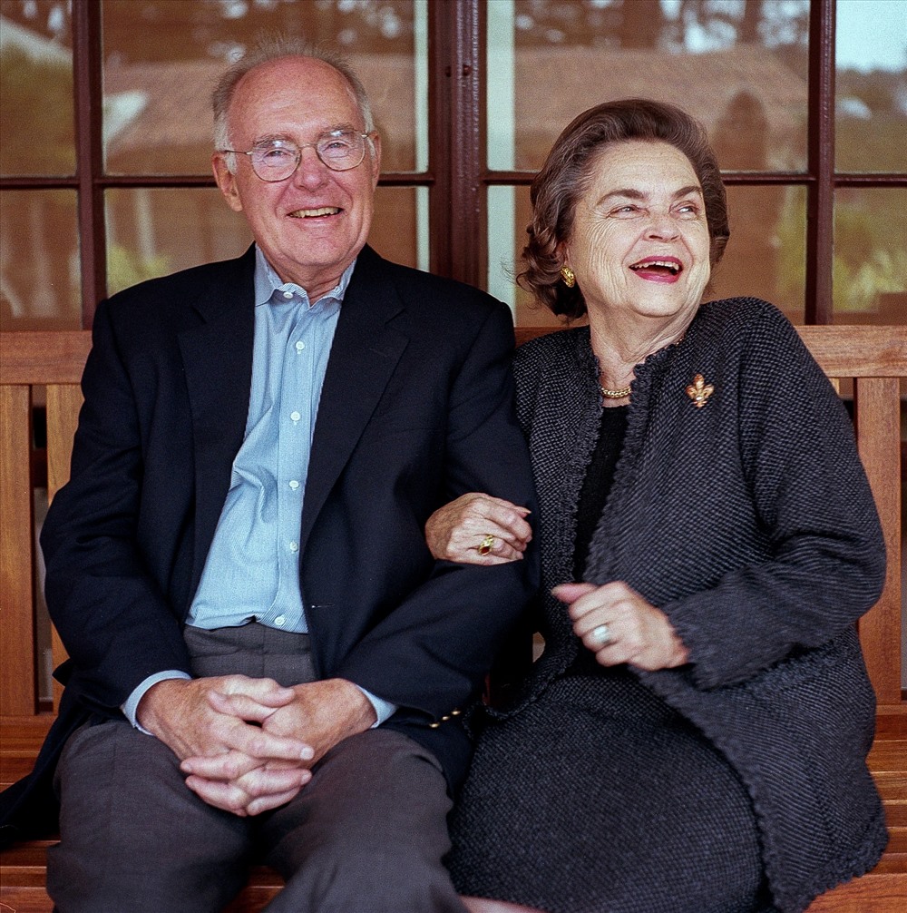 Vợ chồng tỉ phú Gordon và Betty Moore đứng thứ 7 với số tiền từ thiện 338 triệu USD.
