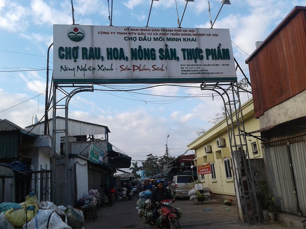 Chợ đầu mối Minh Khai: Chợ nằm tại Phường Minh Khai, Quận Bắc Từ Liêm (Hà Nội).