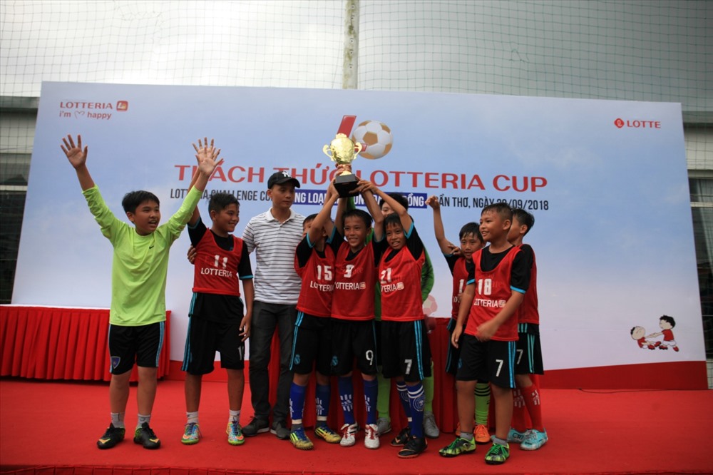 NHN FC - Đội bóng xuất sắc dành giải đi tiếp vào vòng trong