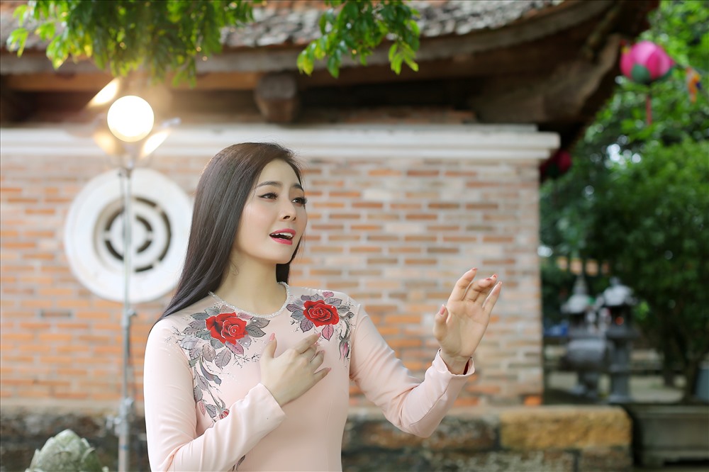 Ca sĩ “chuyên trị” ca khúc về mẹ, Lương Nguyệt Anh, lại phát hành MV về mẹ nhân 20.10.