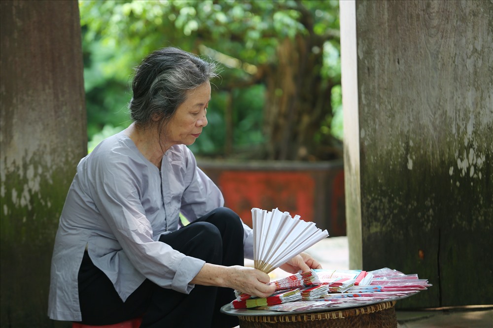 “Nhớ lời mẹ ru” được nhạc sĩ Vũ Trọng Phương phổ từ lời thơ Lê Xuân Bắc. 