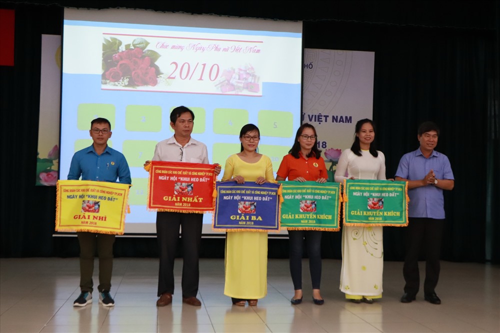 Các CĐCS xuất sắc trong thi đua “Heo béo - Heo khỏe” Ảnh: MP