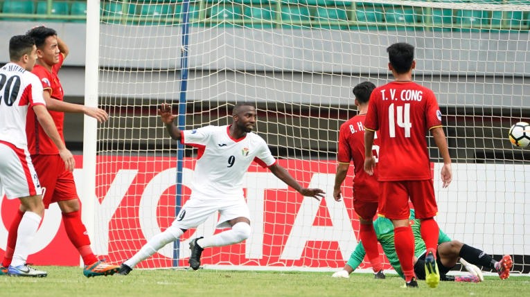 Trận thua đáng tiếc trước U19 Jordan khiến U19 Việt Nam gặp nhiều khó khăn hơn. 