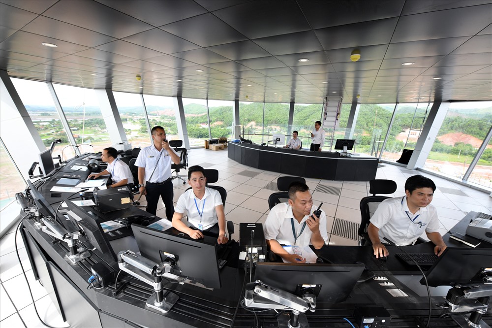 Đài kiểm soát không lưu Cảng hàng không Quốc tế Vân Đồn