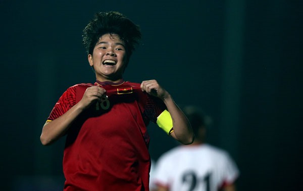 Đội trưởng Tuyết Ngân lập hattrick trong chiến thắng 4-0 của U19 Việt Nam trước U19 Jordan. Ảnh: VFF