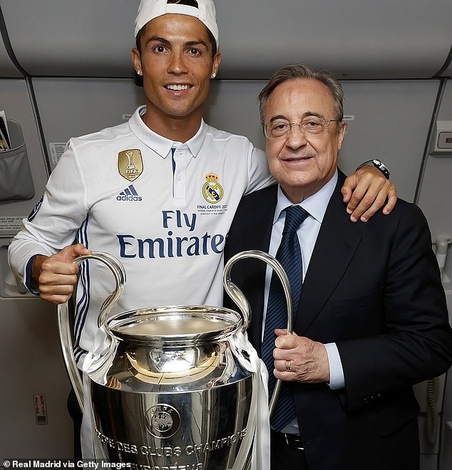 3 danh hiệu UEFA Champions League liên tiếp không thể giữ Ronaldo (trái) ở lại Real Madrid. Ảnh: Getty Images.