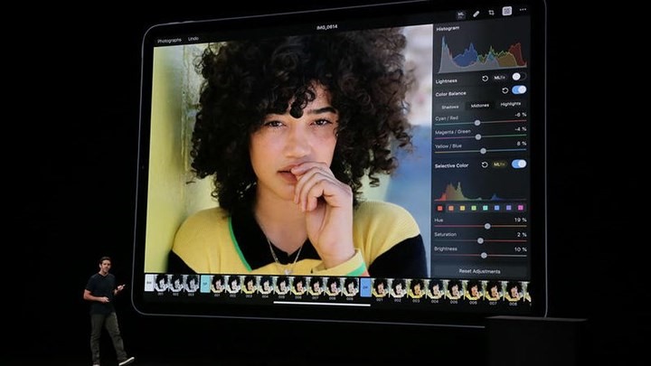 iPad Pro 2018 được tích hợp công nghệ nhận diện khuôn mặt Face ID.