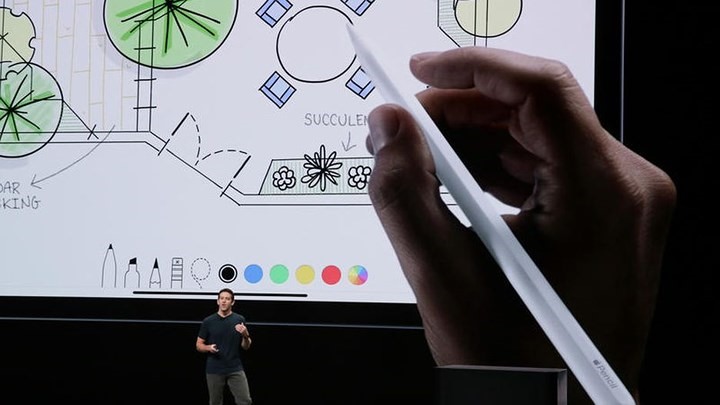 Apple cũng giới thiệu chiếc bút Apple Pencil với thiết kế mới.