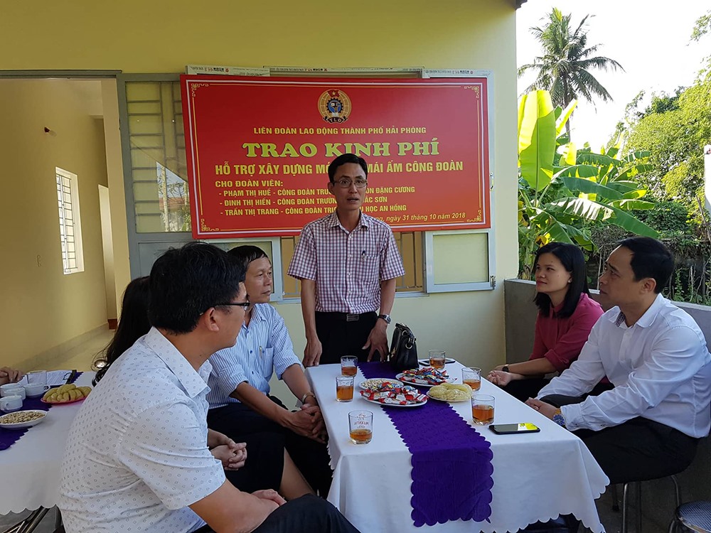 Ông Nguyễn Văn Phong - Chủ tịch LĐLĐ huyện An Dương phát biểu tại buổi lễ.