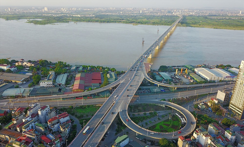 Nhiều cây cầu được phê duyệt góp phần tăng sức hút đầu tư của vùng ven Hà Nội