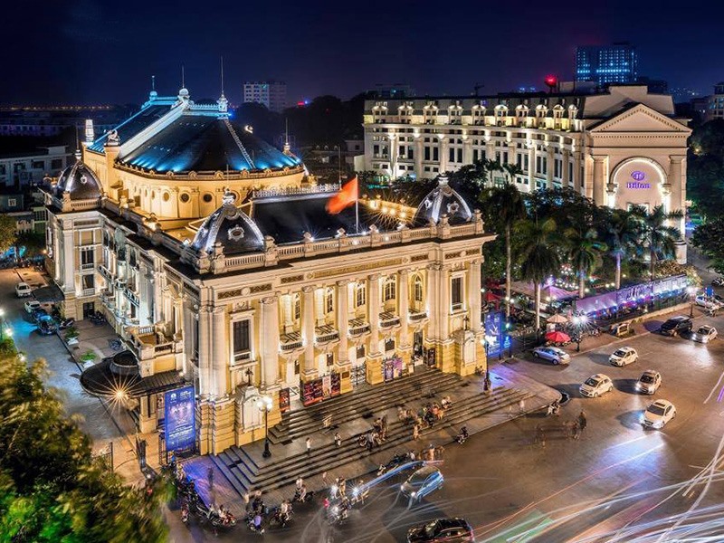 Vẻ đẹp đầy mê hoặc của Nhà hát lớn Hà Nội mang đặc trưng kiến trúc Tân cổ điển