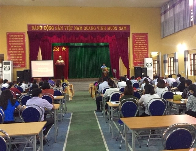 Đồng chí Nguyễn Anh Ninh - Bí thư Đảng ủy, Giám đốc Sở GDĐT tỉnh Lào Cai phát biểu tại lớp tập huấn.