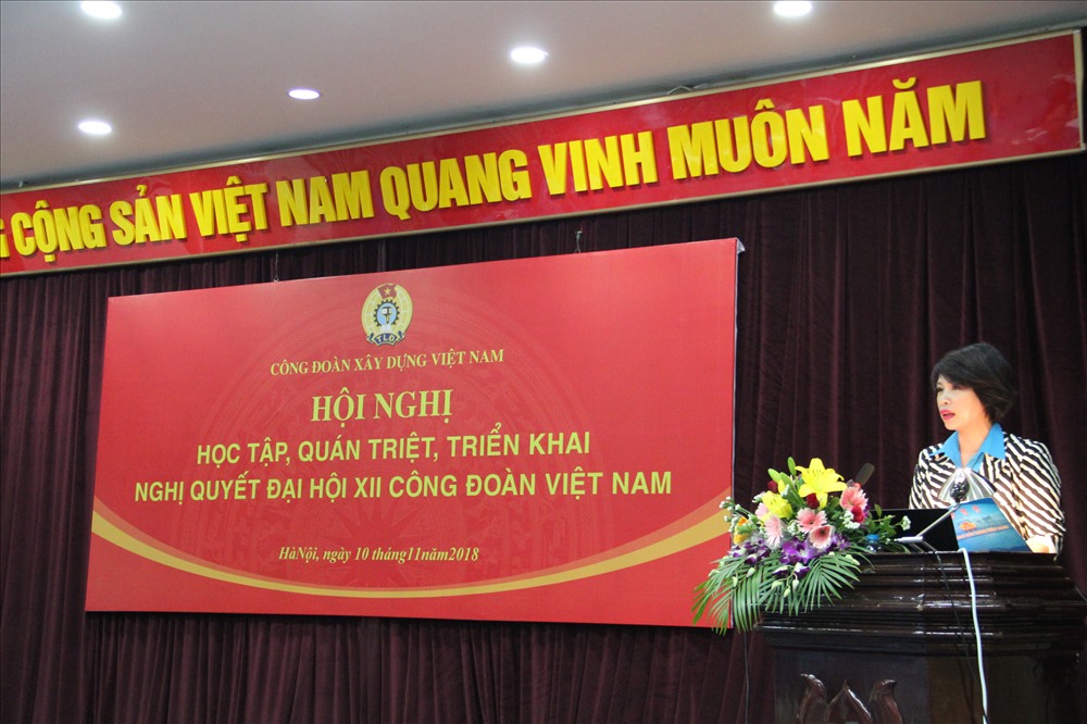 Đồng chí Nguyễn Thị Thủy Lệ, Chủ tịch CĐXDVN phát biểu khai mạc Hội nghị.