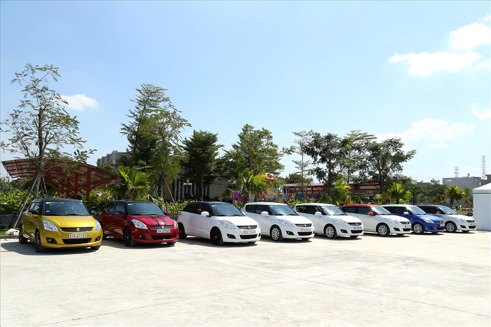 Ngày hội chăm sóc xe Suzuki Swift thu hút khá đông khách hàng tham gia.