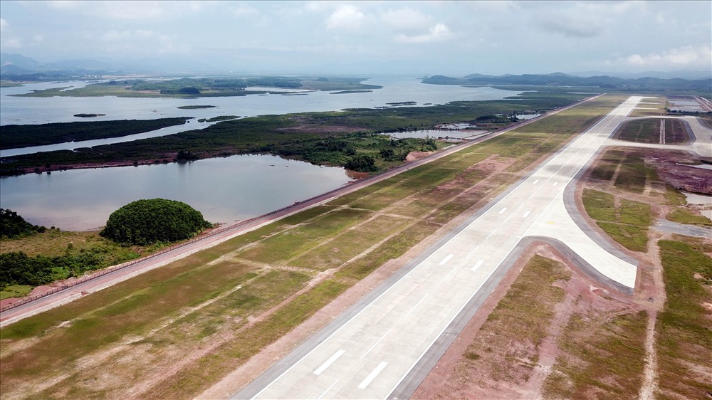 Cảng hàng không Vân Đồn được một tập đoàn tư nhân đầu tiên của Việt Nam đầu tư sẽ tạo bước đột phá về đầu tư hạ tầng hàng không. Ảnh: T.N.D