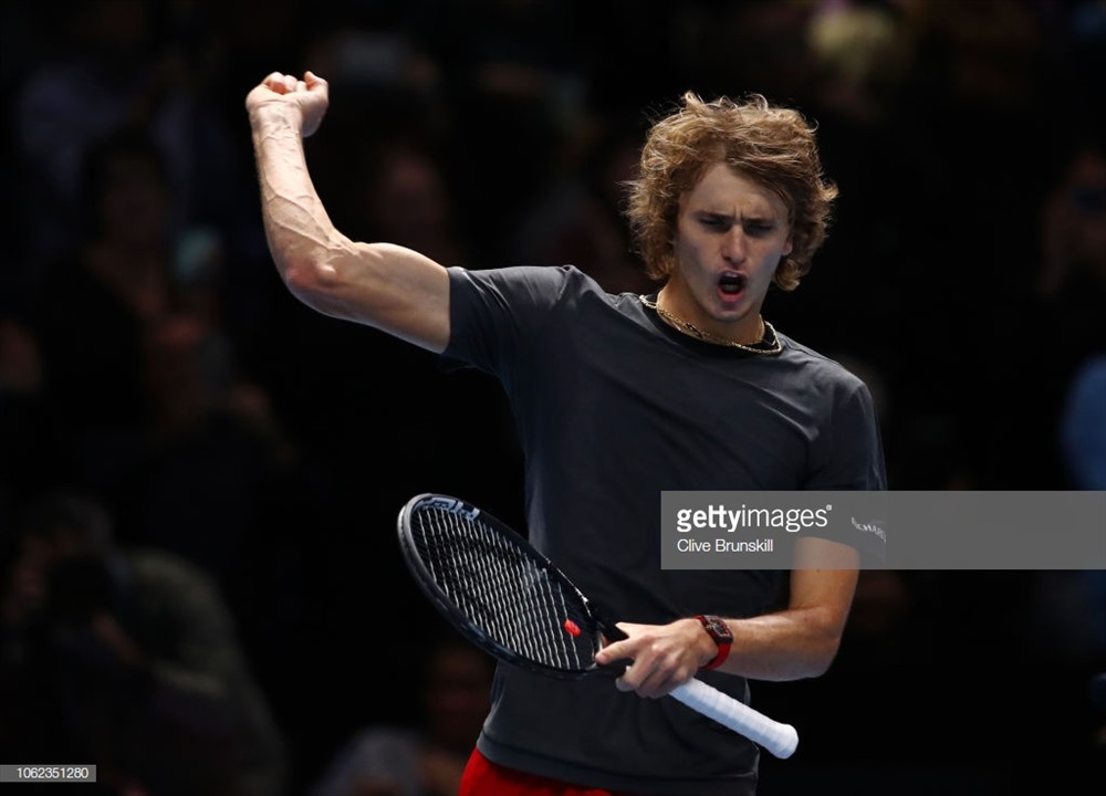 Zverev sẽ phải đối đầu với lão tướng Federer ở bán kết. Ảnh: Getty.