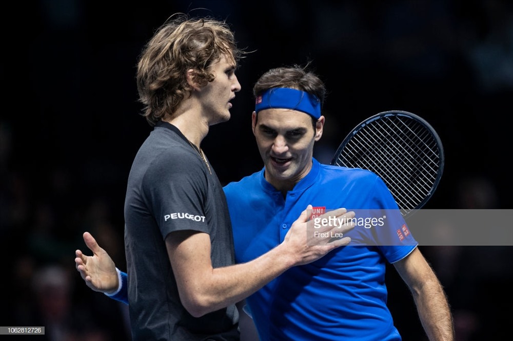 Kinh nghiệm đã không thể giúp cho Federer chiến thắng sức trẻ của Zverev. Ảnh: Getty.