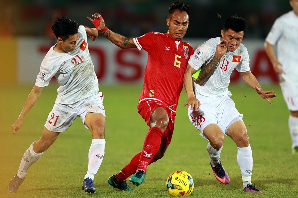 Những trận đấu giữa Việt Nam và Myanmar luôn diễn ra rất căng thẳng (Ảnh: Getty)