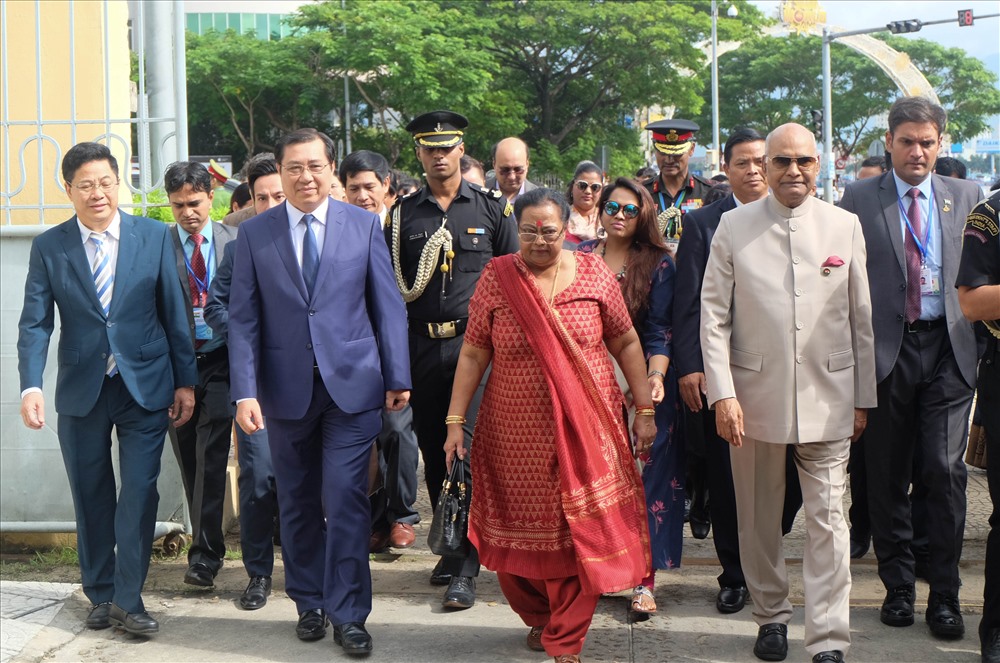 Tổng thống Ấn Độ và Phu nhân thăm Bảo tàng điêu khắc Chăm Đà Nẵng trong khuôn khổ chuyến thăm cấp nhà nước đến Việt Nam từ ngày 18 - 20.11.