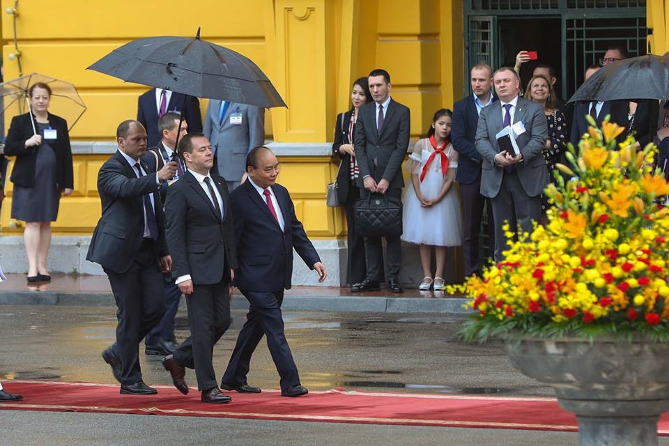 Thủ tướng Liên bang Nga Dmitry Anatolyevich Medvedev bắt đầu thăm chính thức Việt Nam từ ngày 18-19.11, theo lời mời của Thủ tướng Nguyễn Xuân Phúc. Ảnh: Sơn Tùng – Dương Quốc Bình.
