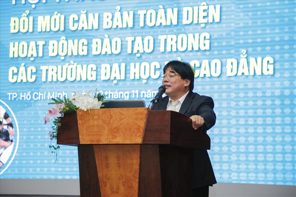 PGS.TS Đỗ Văn Dũng,  Hiệu trưởng trường ĐH Sư phạm Kĩ thuật TP.HCM phát biểu tại hội thảo