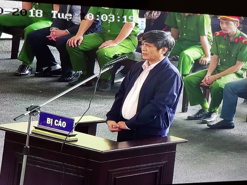 Bị cáo Nguyễn Thanh Hóa tại tòa sáng nay. Ảnh Cao Nguyên.