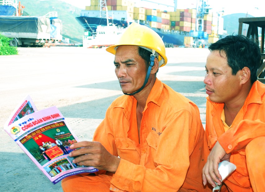 Trong 10 năm, hơn 200.000 bản in Tạp chí Công đoàn Bình Định đến tay người lao động