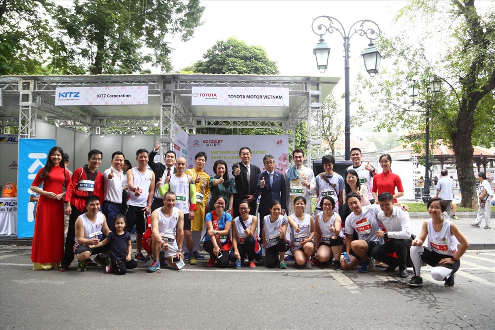Các thành viên của Toyota Việt Nam tham gia Giải chạy