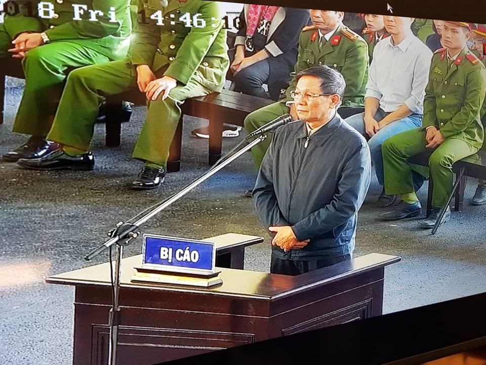 Bị cáo Phan Văn Vĩnh tại tòa chiều ngày 23.11. Ảnh Cao Nguyên.