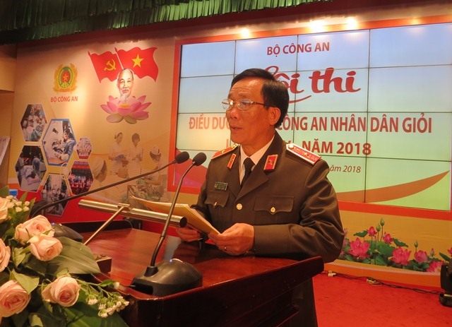 Thiếu tướng Nguyễn Đức Minh - Phó cục trưởng Cục công tác Đảng và công tác chính trị Bộ Công an phát biểu chỉ đạo tại hội thi. Ảnh: Xuân Trường