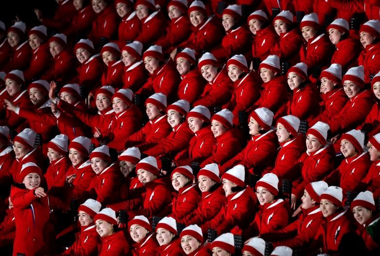Đội nữ cổ vũ của Triều Tiên tại Thế vận hội mùa đông Pyeongchang 2018. Ảnh: REUTERS.