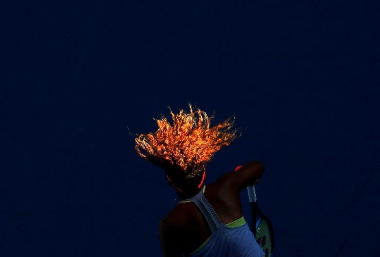 Naomi Osaka của Nhật Bản chạm trán với tay vợt Simona Halep của Romania tại Australia mở rộng. Ảnh: REUTERS.