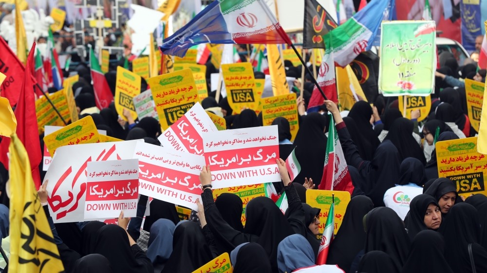 Biểu tình phản đối Mỹ ở Iran ngày 4.11. Ảnh: Al Jazeera