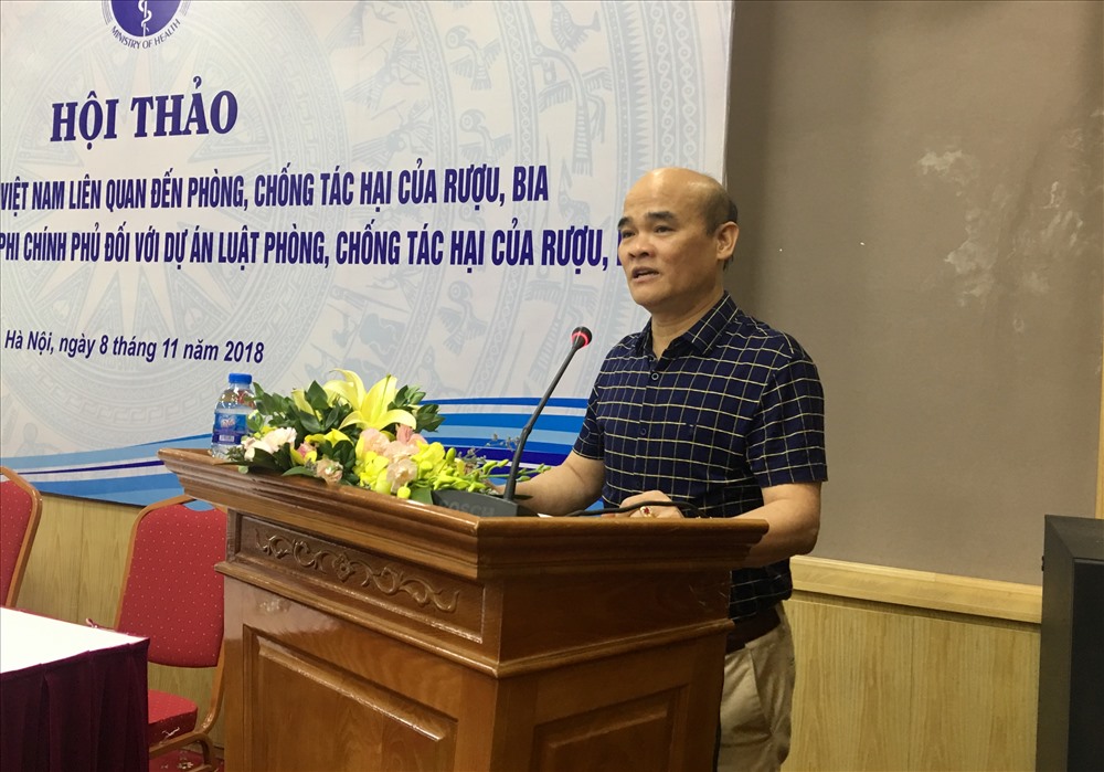Ông Nguyễn Huy Quang - Vụ trưởng Vụ Pháp chế, Bộ Y tế phát biểu khai mạc