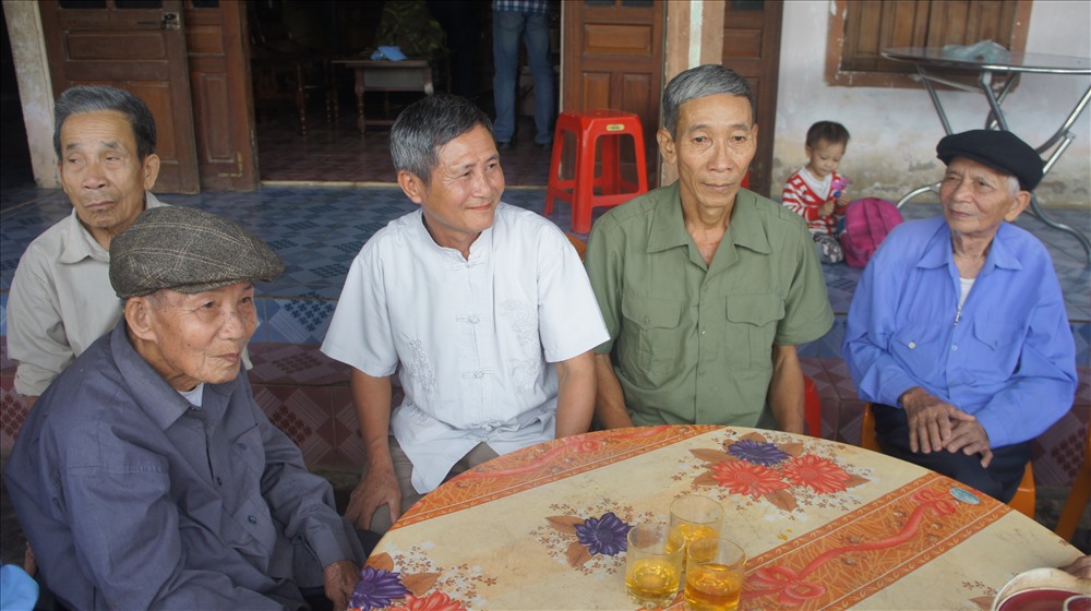 Niềm vui của gia đình, làng xóm, bạn bè khi ông Bình trở về quê